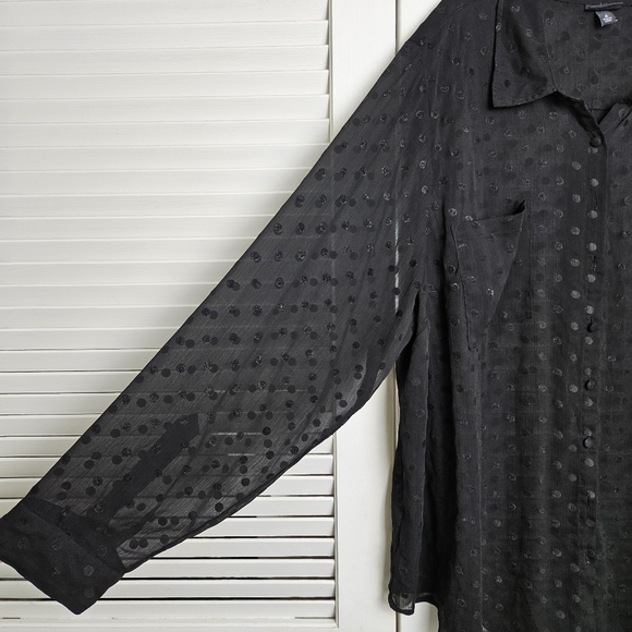 torrid Women's Sheer Flocked Polka Dot Black Button-down Shirt Size 4X - Picture 2 of 12